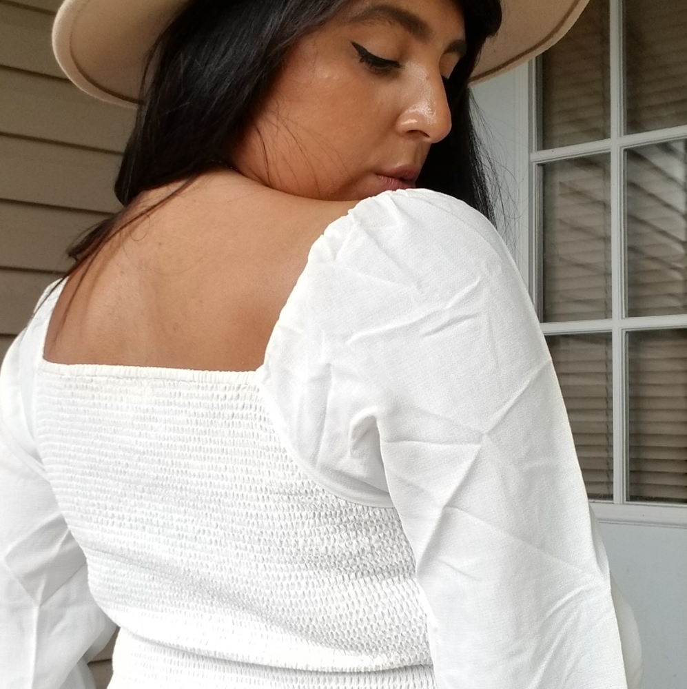 BLANK SPACE WHITE BUTTON TOP - Picture 10 of 10